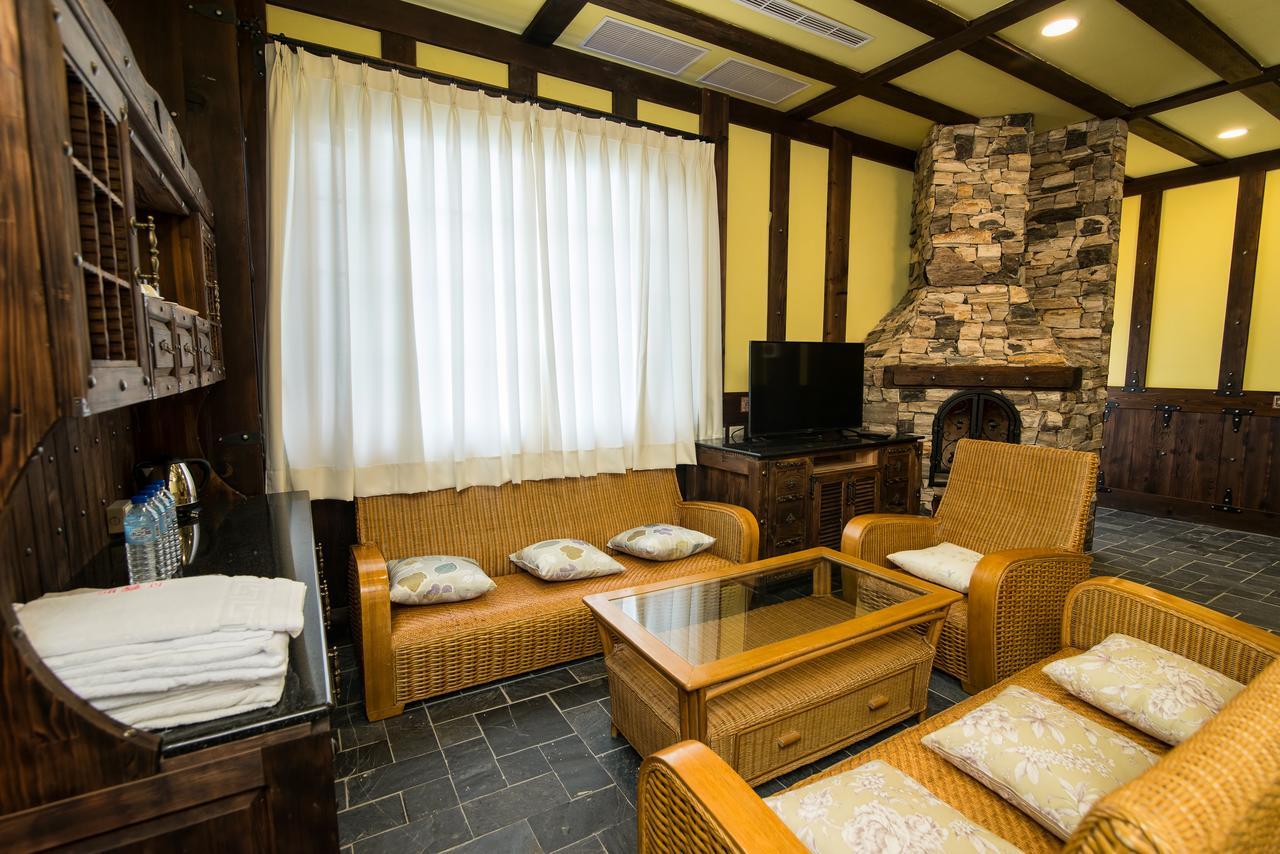Vanse B&B Женай Екстер'єр фото